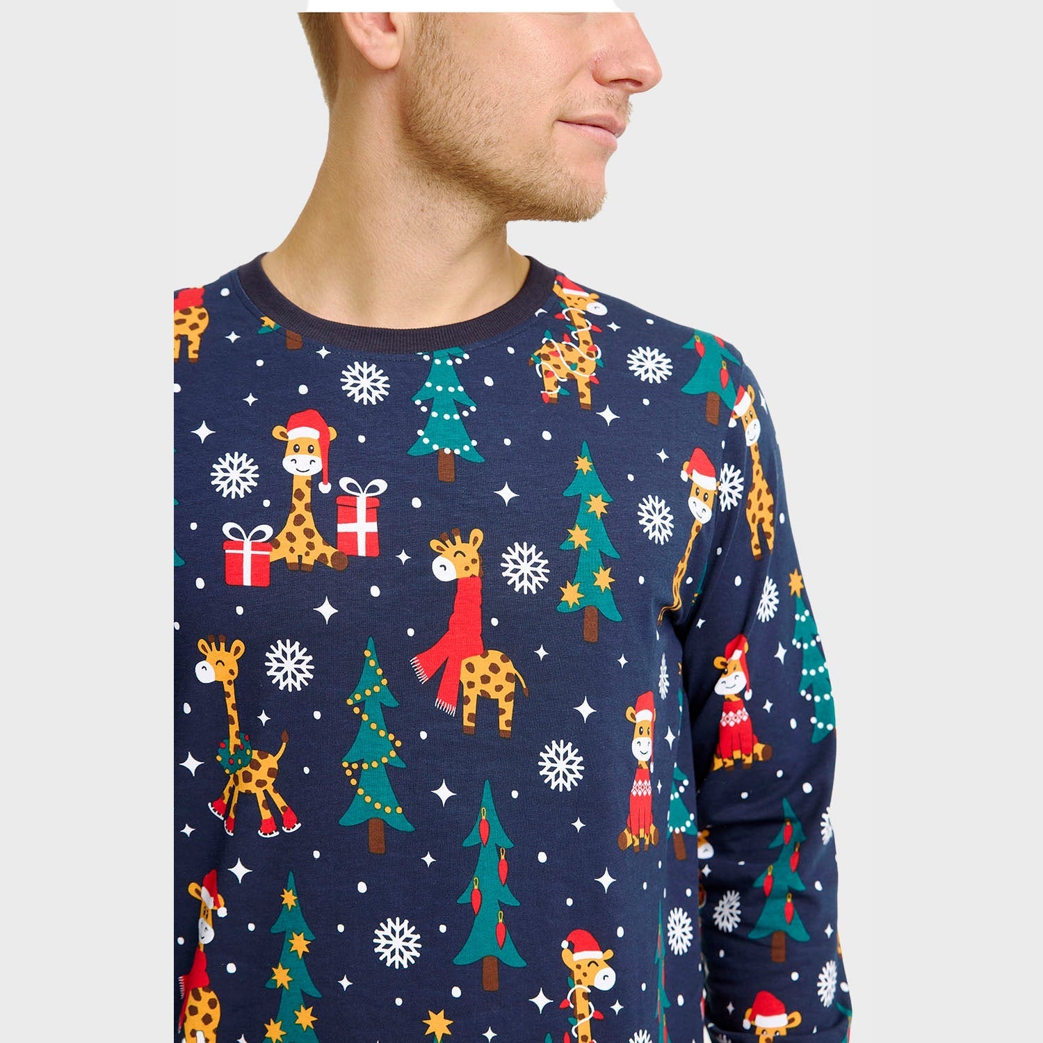 Giraffe Christmas Pajamas – Men