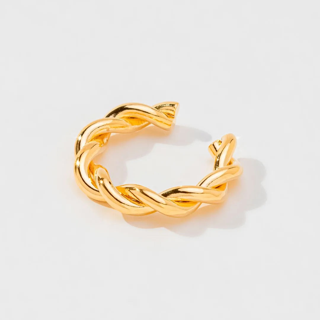 Piercing torcido banhado a ouro 18k