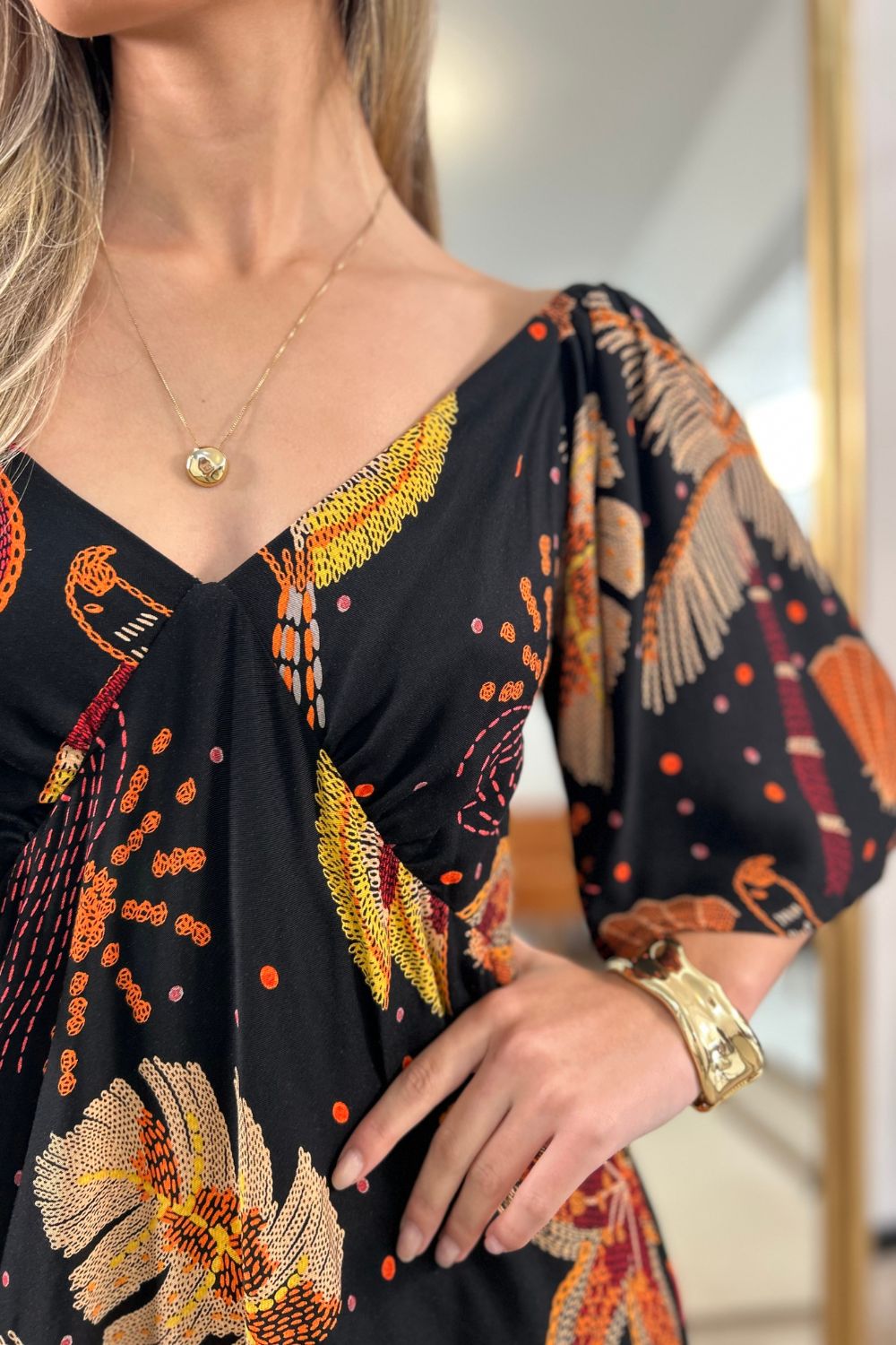 Vestido Carla Linha GOLDN [EDIÇÃO LIMITADA]
